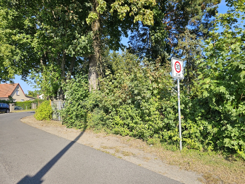 Blick zu Grundstück