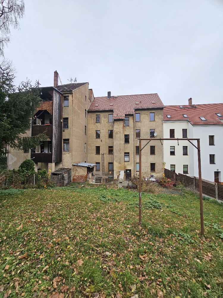 Garten hinterm Haus